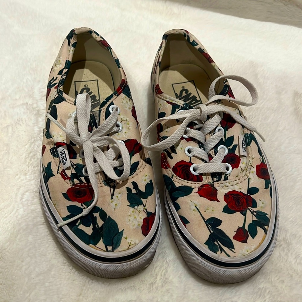 VANS Authentic Roses Low Top Cream Lace-up Size Women's 8.5/Men's 7.0